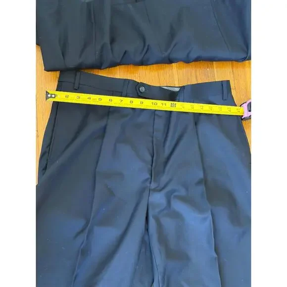 Calvin Klein 100% Wool Two-Piece Suit Set – Blazer 44L / Trousers 38L – Navy